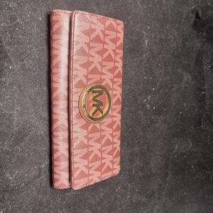 Michael Kors Jet Set Travel Large Trifold Wallet Maroon With Gold Signature